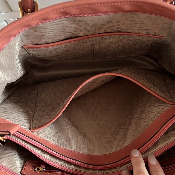 Michael Kors Tote Bag - Picture 5 of 14